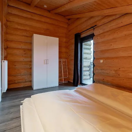 2b Chalet *
