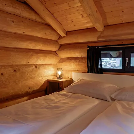 2b Chalet *